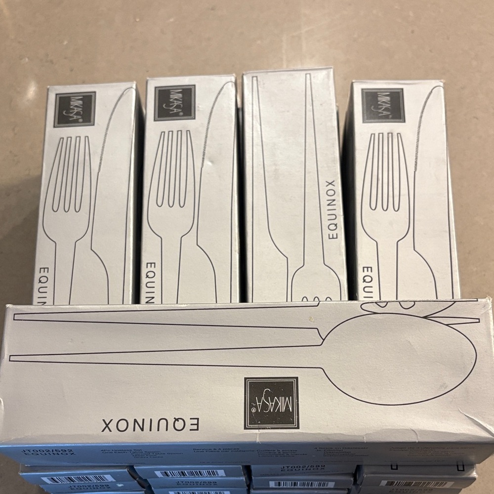 Mikasa Equinox Silver Cutlery Set -12 settings plus service set